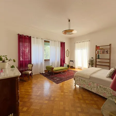 Giacomelli Apartment *